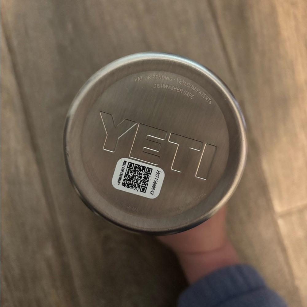 YETI Rambler 20 oz Tumbler - Picture 3 of 3